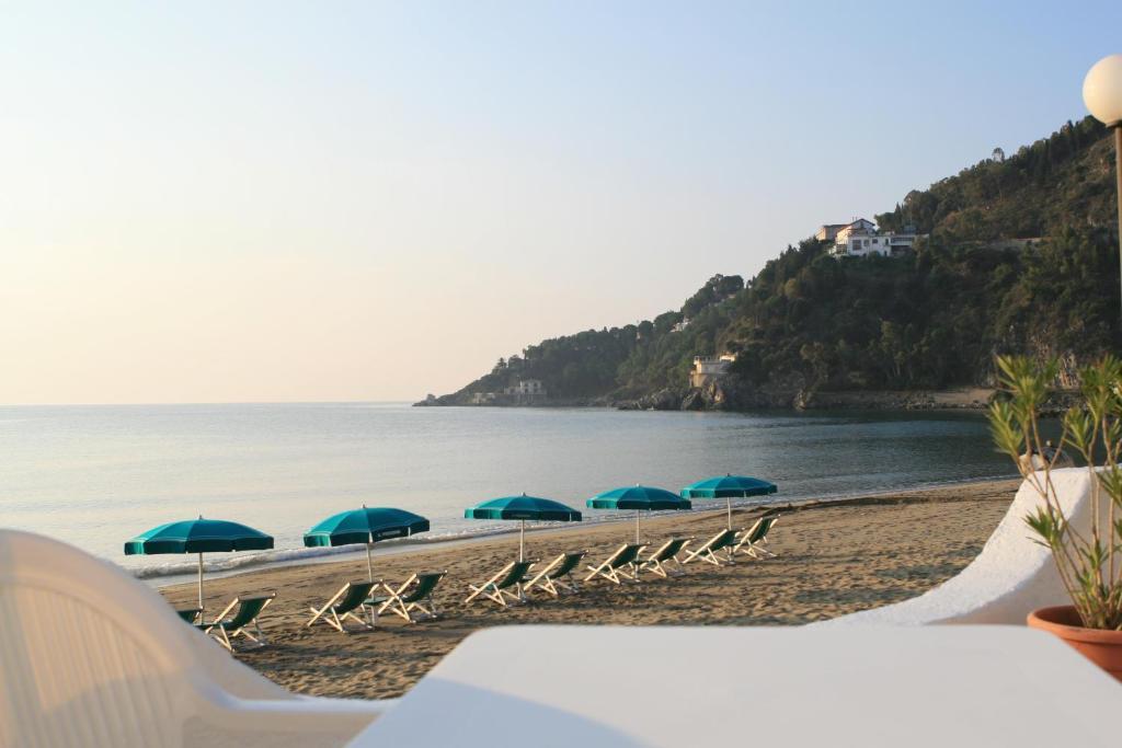 Hotel Club Poseidon Staletti Ngoại thất bức ảnh